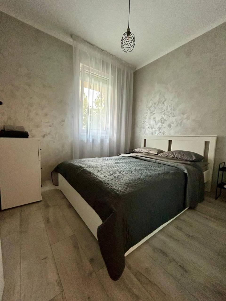 Sunhouse Apartman Hajdúszoboszló Exteriör bild