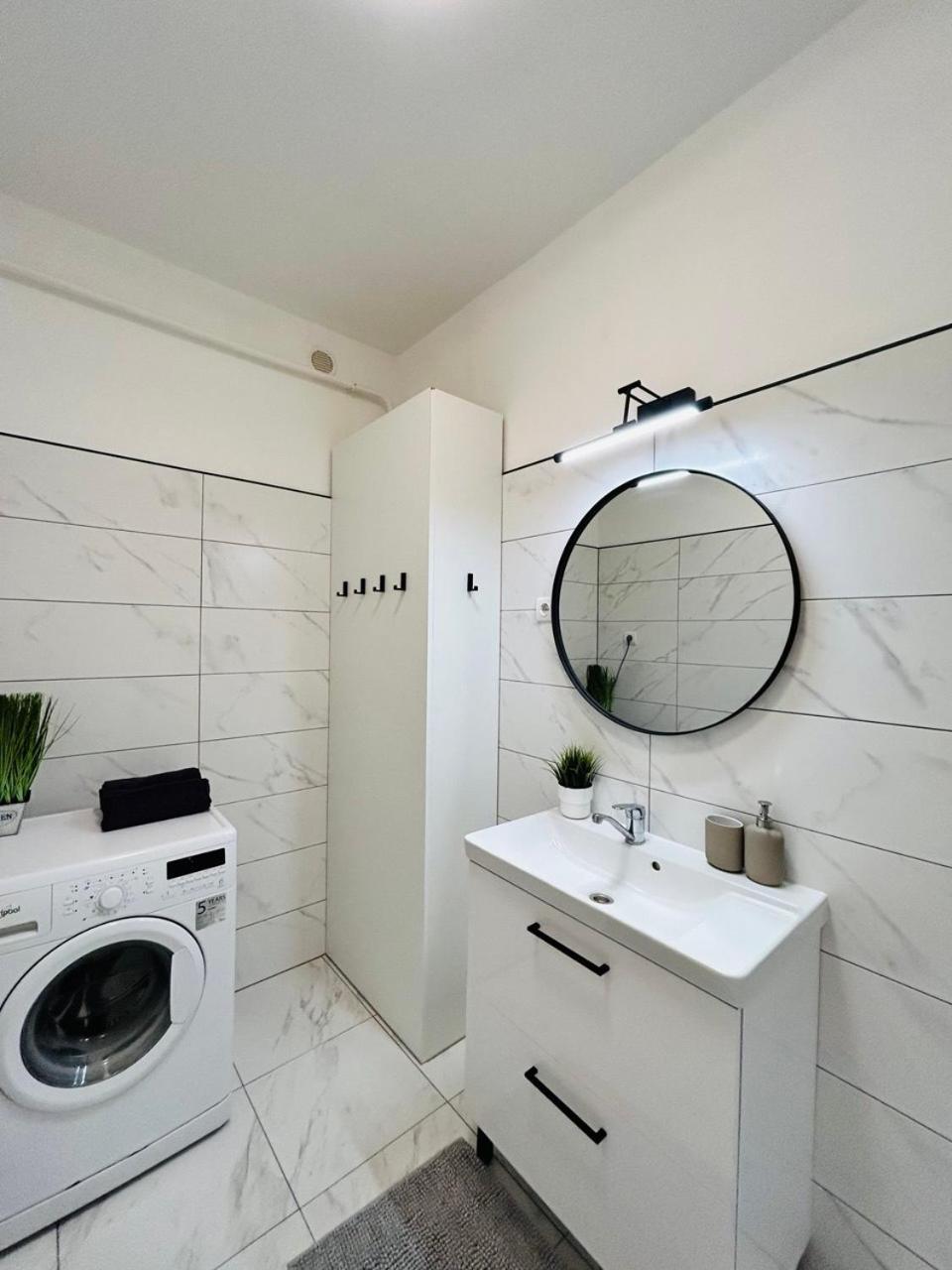 Sunhouse Apartman Hajdúszoboszló Exteriör bild